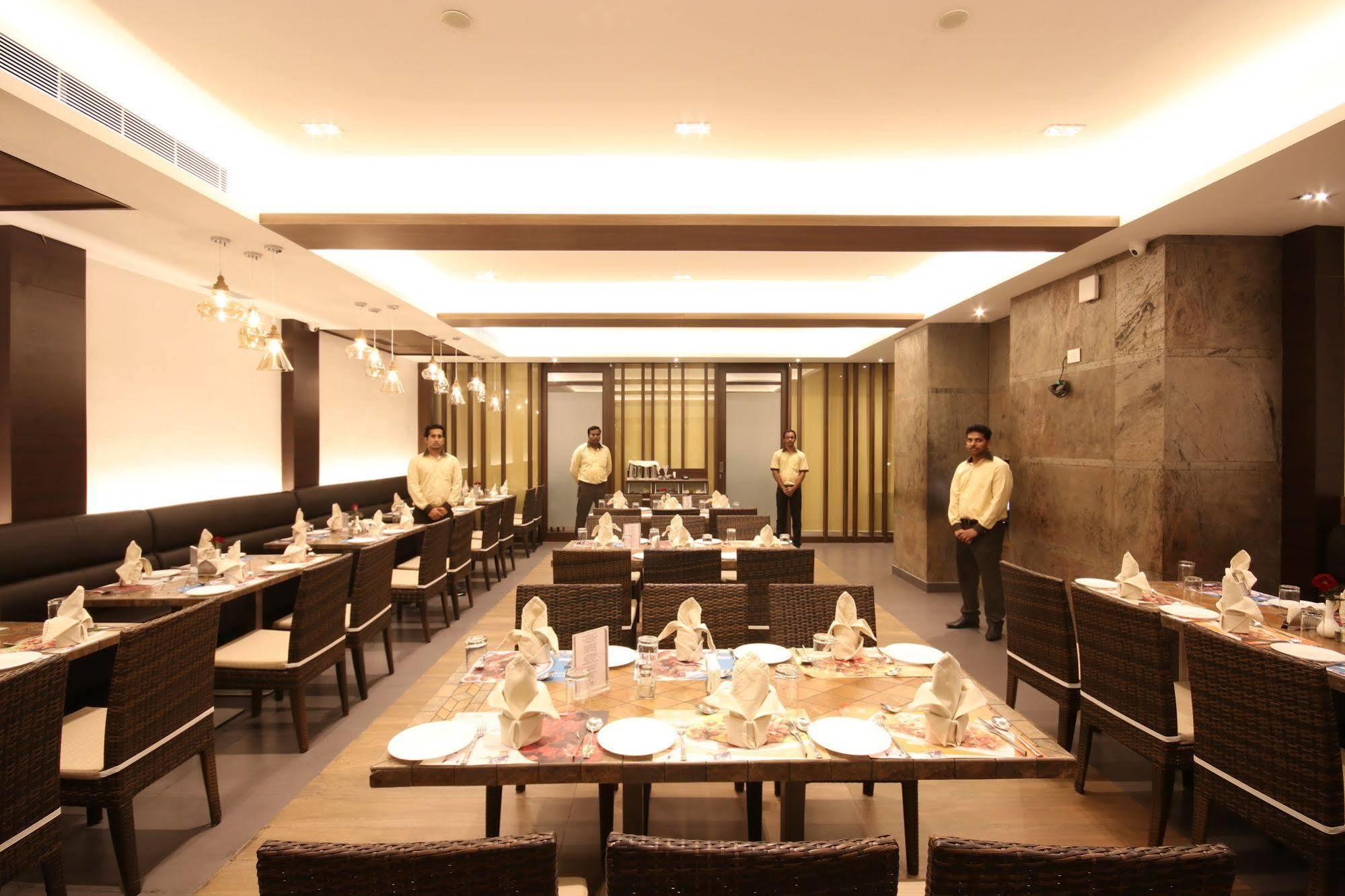 Khanna Fiesta Vellore Ngoại thất bức ảnh