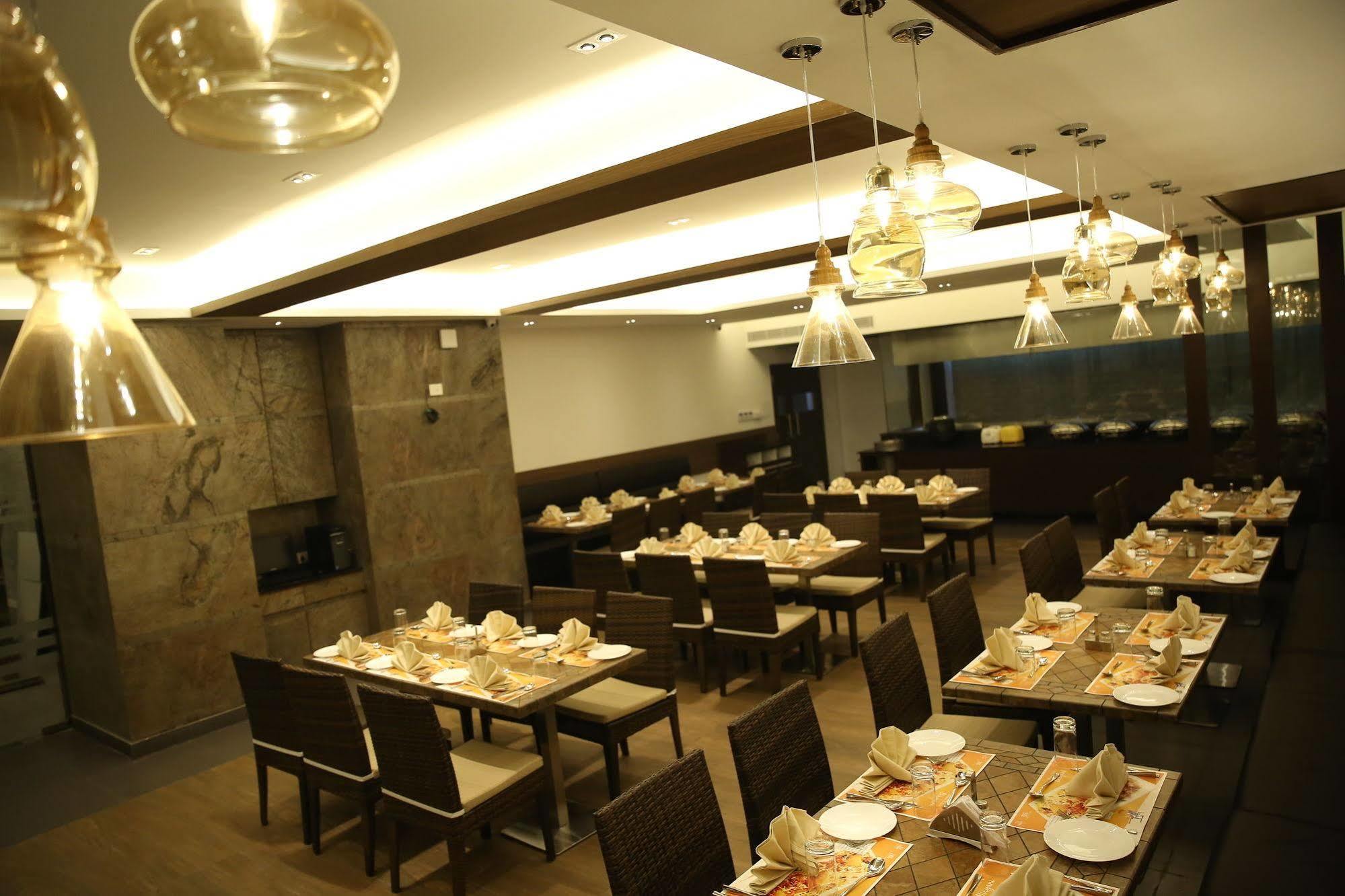 Khanna Fiesta Vellore Ngoại thất bức ảnh