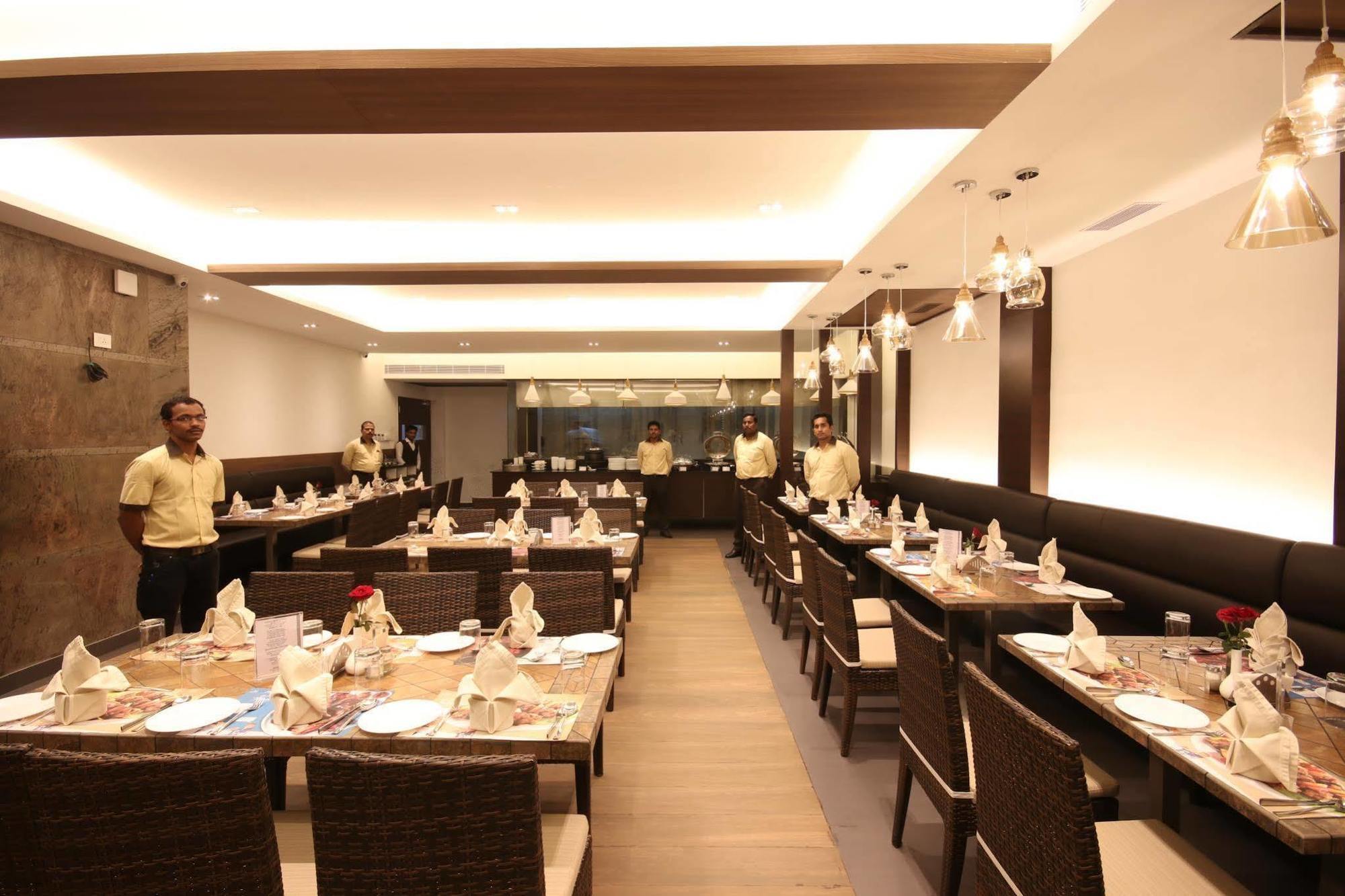 Khanna Fiesta Vellore Ngoại thất bức ảnh